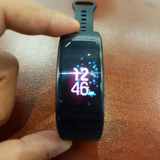 Samsung Galaxy Gear Fit 2 01