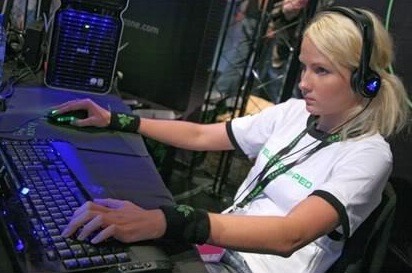 Geekation_GirlGamerComputerNerdAwesomeHot