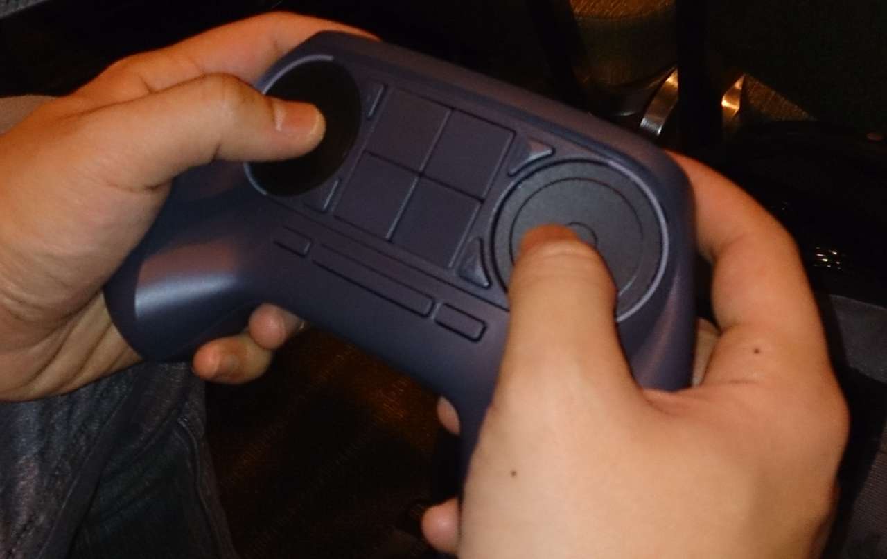 Steam controller2419159-dsc_0010 Steam controller2419159-dsc_0010