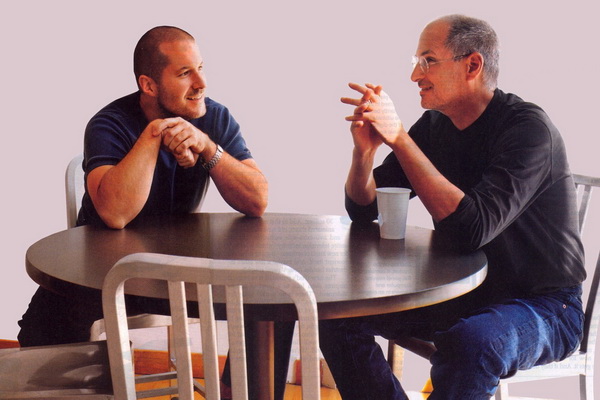luksuz-hi-tech-zlatne-slusalice-jony-ive-bono (5)